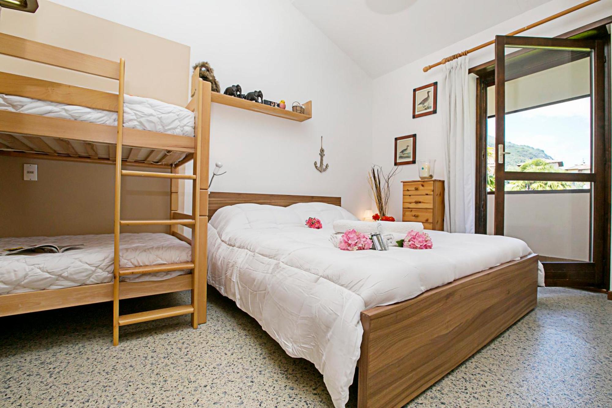 Residence Christina Due Laghi - Happy Rentals เทนโน ภายนอก รูปภาพ